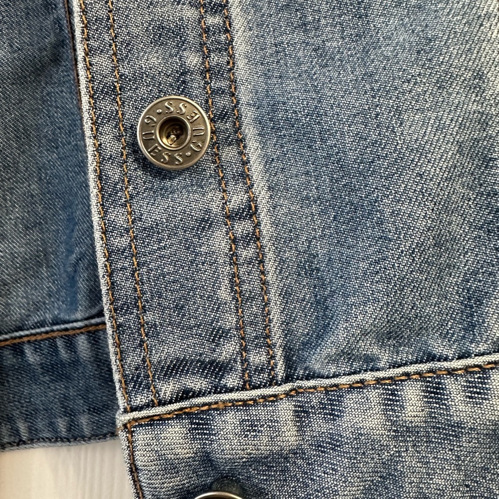 Vintage GUESS jean jacket - Picture 4 of 9